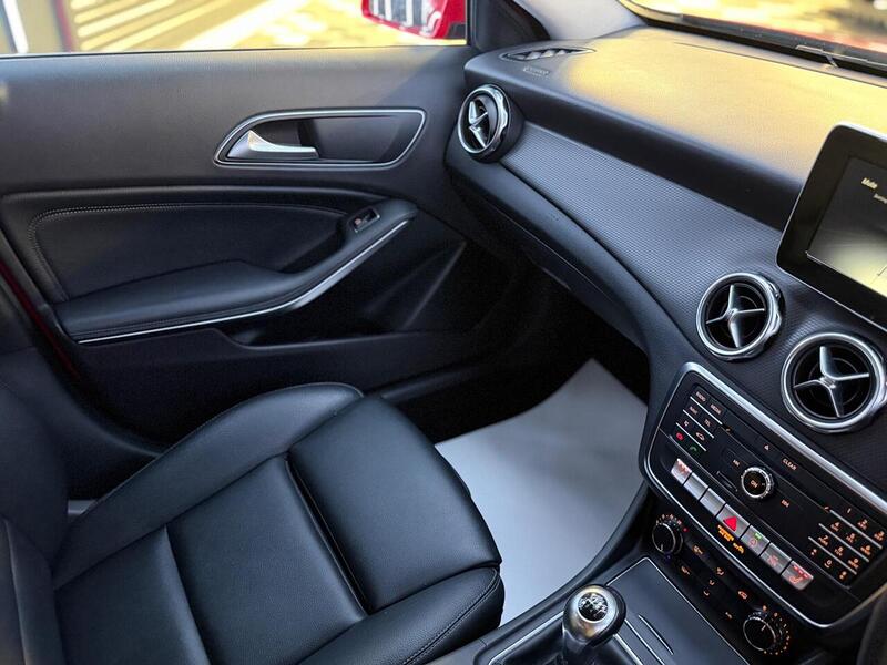 Mercedes-Benz GLA GLA SE SUV 2 Manual Diesel - U753