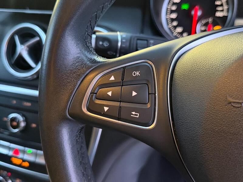 Mercedes-Benz GLA GLA SE SUV 2 Manual Diesel - U753