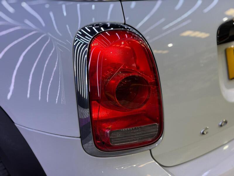 MINI Countryman 1.5 Cooper Classic Euro 6 (s/s) 5dr - U764