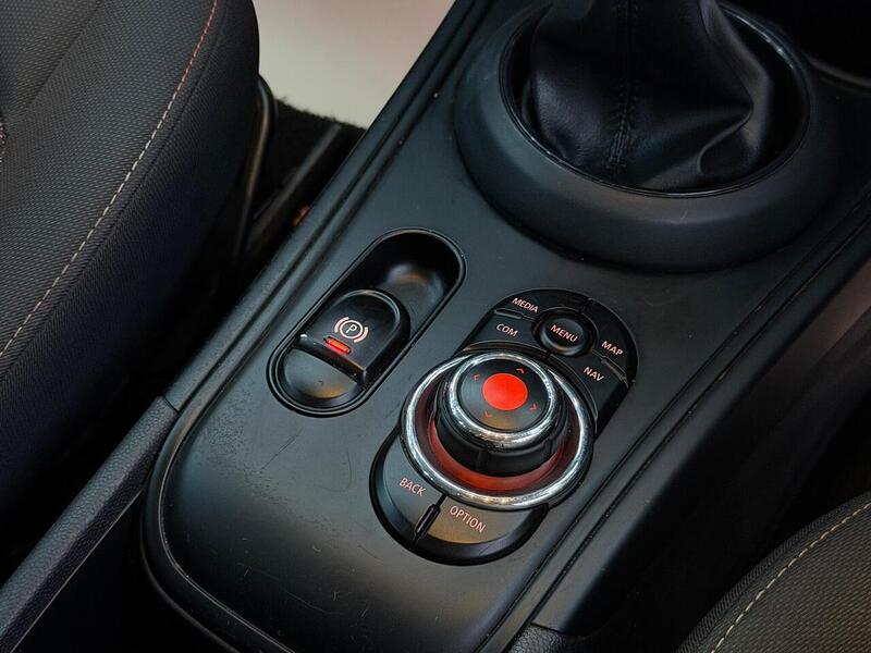 MINI Countryman 1.5 Cooper Classic Euro 6 (s/s) 5dr - U764