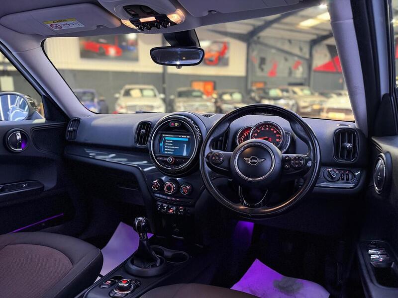 MINI Countryman 1.5 Cooper Classic Euro 6 (s/s) 5dr - U764