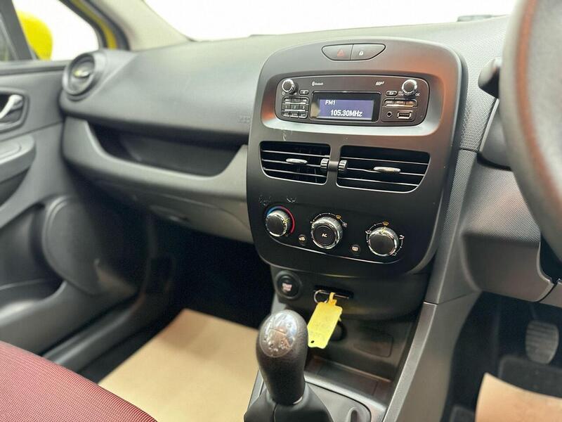 Renault Clio Clio 1.2 16V Expression + Euro 5 5dr - U82