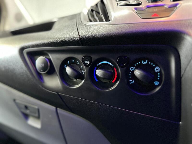 Ford Transit Custom Transit Custom 2.2 TDCi 270 Trend L1 H1 5dr - U84
