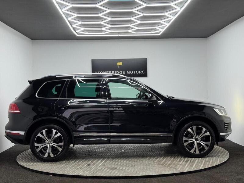 Volkswagen Touareg 3.0 TDI V6 BlueMotion Tech R-Line Tiptronic 4WD Euro 6 (s/s) 5dr - U94