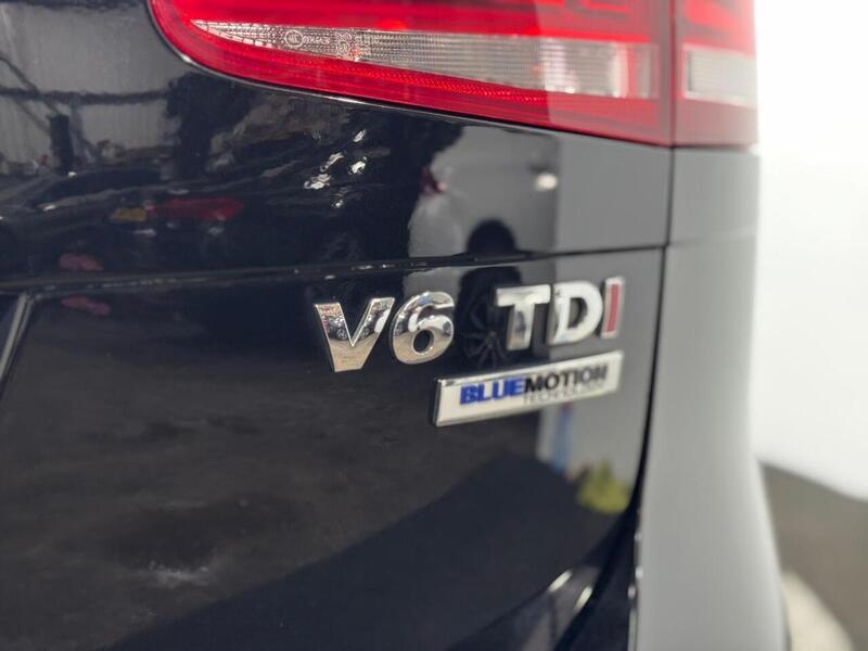 Volkswagen Touareg 3.0 TDI V6 BlueMotion Tech R-Line Tiptronic 4WD Euro 6 (s/s) 5dr - U94