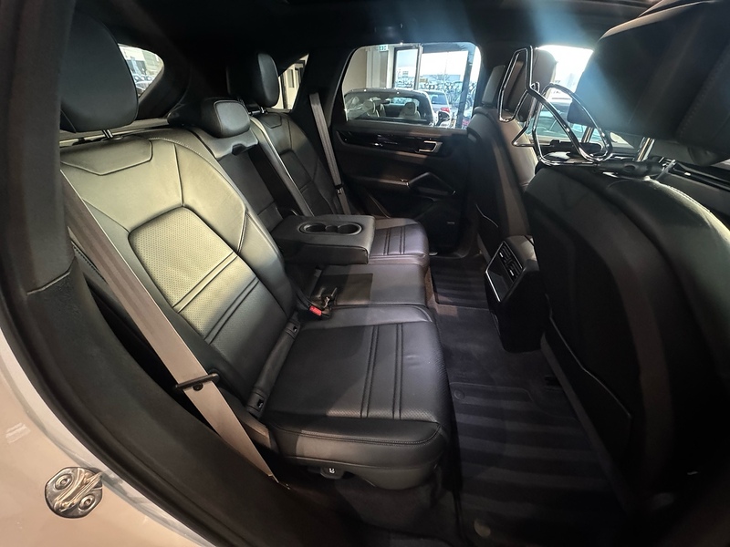 Porsche Cayenne 3.0T V6 GPF SUV 5dr Petrol TiptronicS 4WD Euro 6 (s/s) (340 ps) - U3829