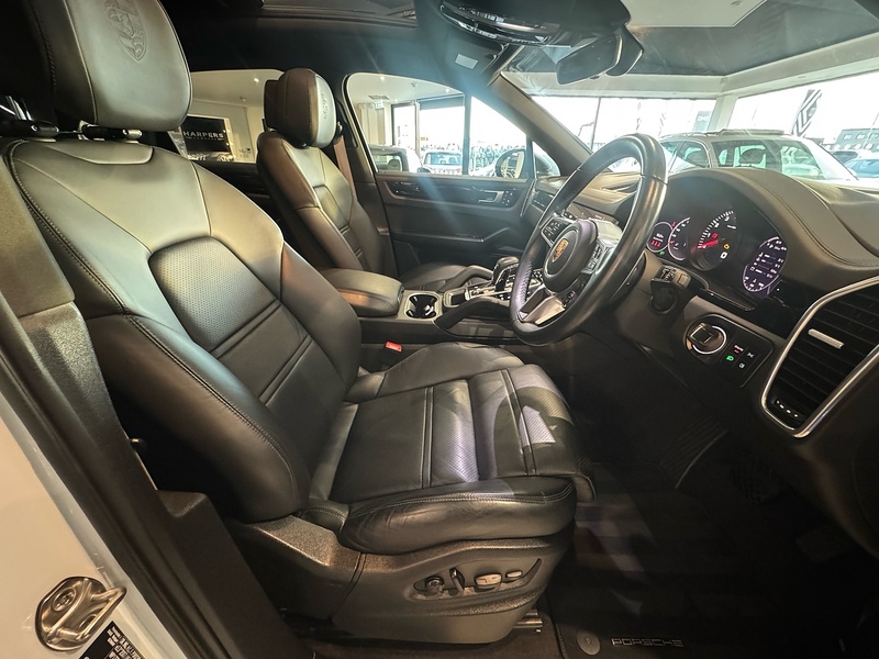 Porsche Cayenne 3.0T V6 GPF SUV 5dr Petrol TiptronicS 4WD Euro 6 (s/s) (340 ps) - U3829