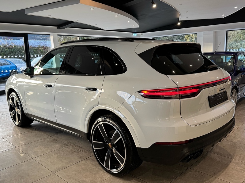 Porsche Cayenne 3.0T V6 GPF SUV 5dr Petrol TiptronicS 4WD Euro 6 (s/s) (340 ps) - U3829