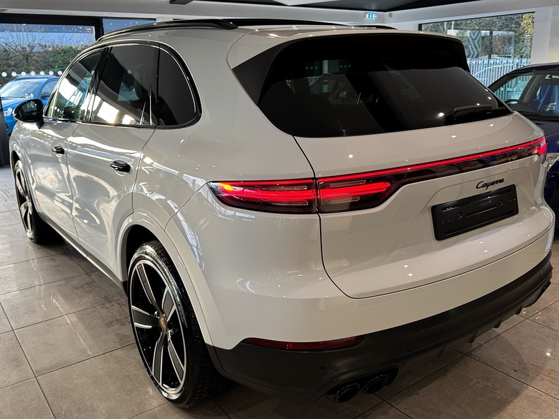 Porsche Cayenne 3.0T V6 GPF SUV 5dr Petrol TiptronicS 4WD Euro 6 (s/s) (340 ps) - U3829