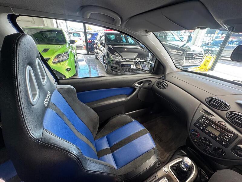 Ford Focus 2.0 RS Hatchback 3dr Petrol Manual (237 g/km, 213 bhp) - U5544