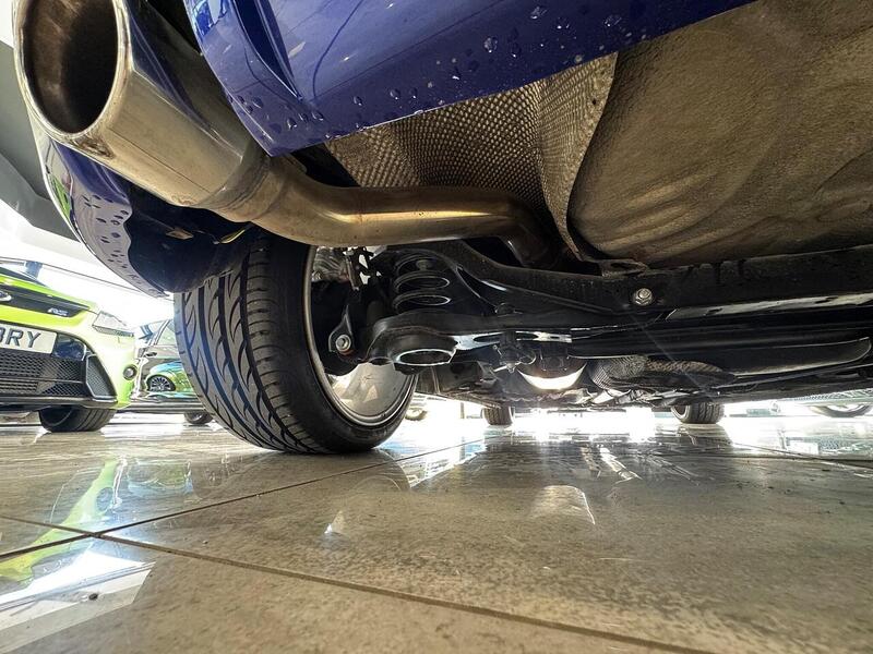 Ford Focus 2.0 RS Hatchback 3dr Petrol Manual (237 g/km, 213 bhp) - U5544