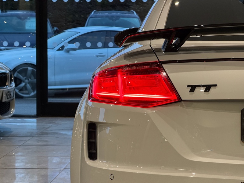 Audi TT 2.0 TFSI 45 Black Edition Coupe 3dr Petrol S Tronic quattro Euro 6 (s/s) (245 ps) - U5839