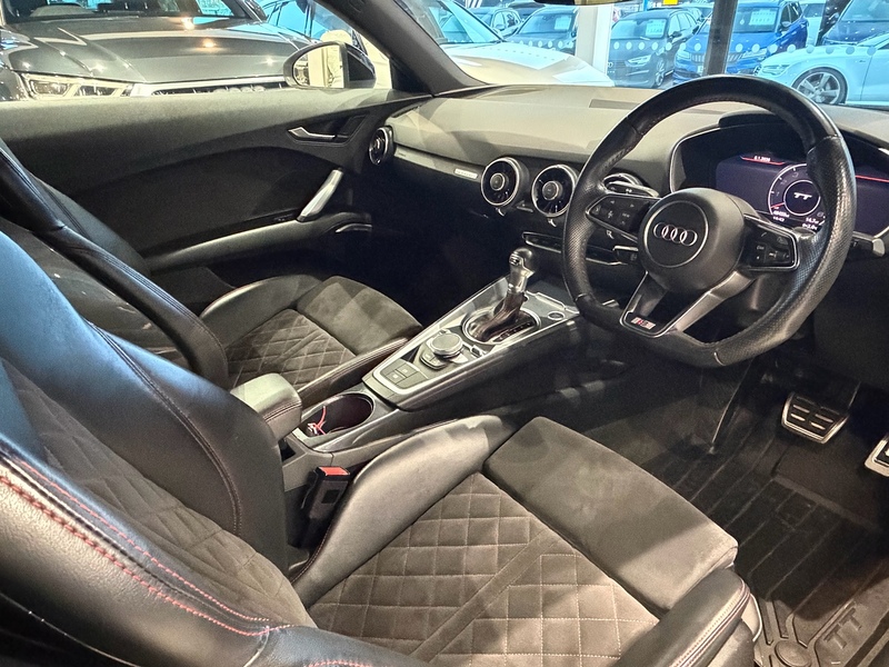 Audi TT 2.0 TFSI 45 Black Edition Coupe 3dr Petrol S Tronic quattro Euro 6 (s/s) (245 ps) - U5839