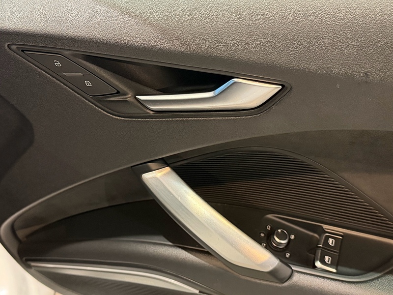 Audi TT 2.0 TFSI 45 Black Edition Coupe 3dr Petrol S Tronic quattro Euro 6 (s/s) (245 ps) - U5839