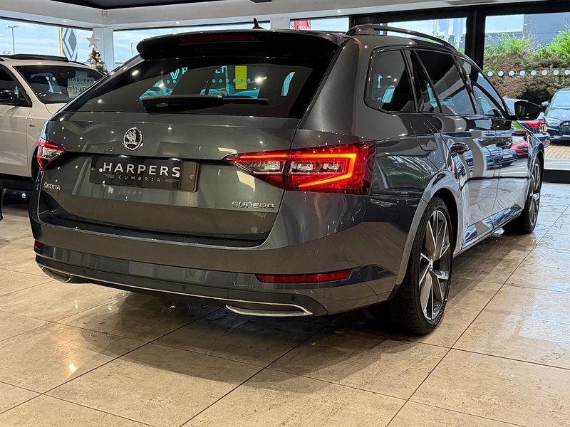 Skoda Superb 2.0 TDI SportLine Estate 5dr Diesel DSG Euro 6 (s/s) (190 ps) - U5934