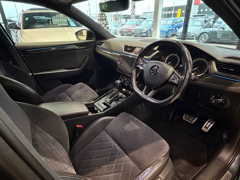 Skoda Superb 2.0 TDI SportLine Estate 5dr Diesel DSG Euro 6 (s/s) (190 ps) - U5934