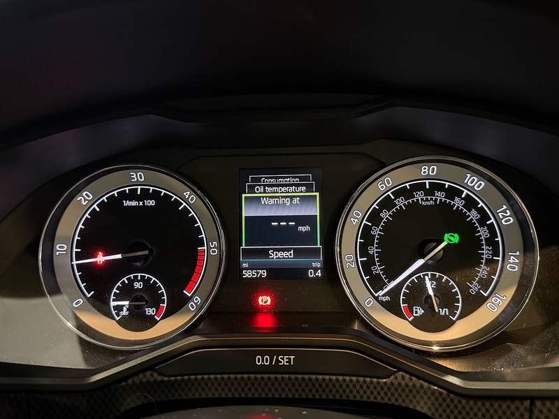 Skoda Superb 2.0 TDI SportLine Estate 5dr Diesel DSG Euro 6 (s/s) (190 ps) - U5934