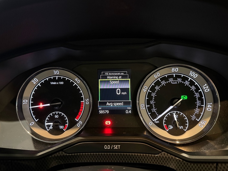 Skoda Superb 2.0 TDI SportLine Estate 5dr Diesel DSG Euro 6 (s/s) (190 ps) - U5934