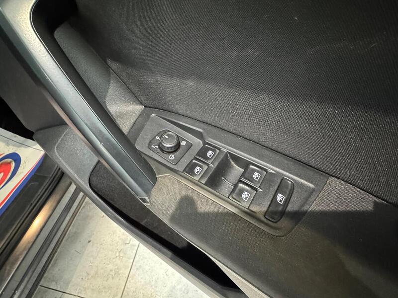 Volkswagen Tiguan 2.0 TDI Match SUV 5dr Diesel DSG 4Motion Euro 6 (s/s) (150 ps) - U5990