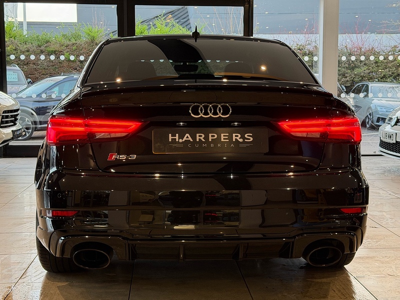 Audi RS3 2.5 TFSI Saloon 4dr Petrol S Tronic quattro Euro 6 (s/s) (400 ps) 2.5 4dr Saloon Automatic Petrol - U5996