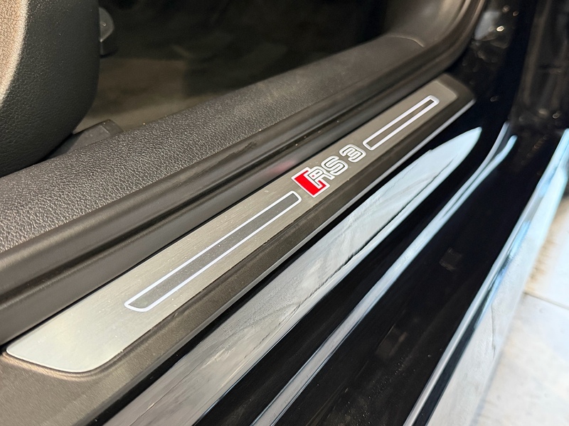 Audi RS3 2.5 TFSI Saloon 4dr Petrol S Tronic quattro Euro 6 (s/s) (400 ps) 2.5 4dr Saloon Automatic Petrol - U5996