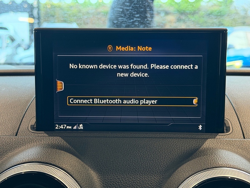 Audi RS3 2.5 TFSI Saloon 4dr Petrol S Tronic quattro Euro 6 (s/s) (400 ps) 2.5 4dr Saloon Automatic Petrol - U5996