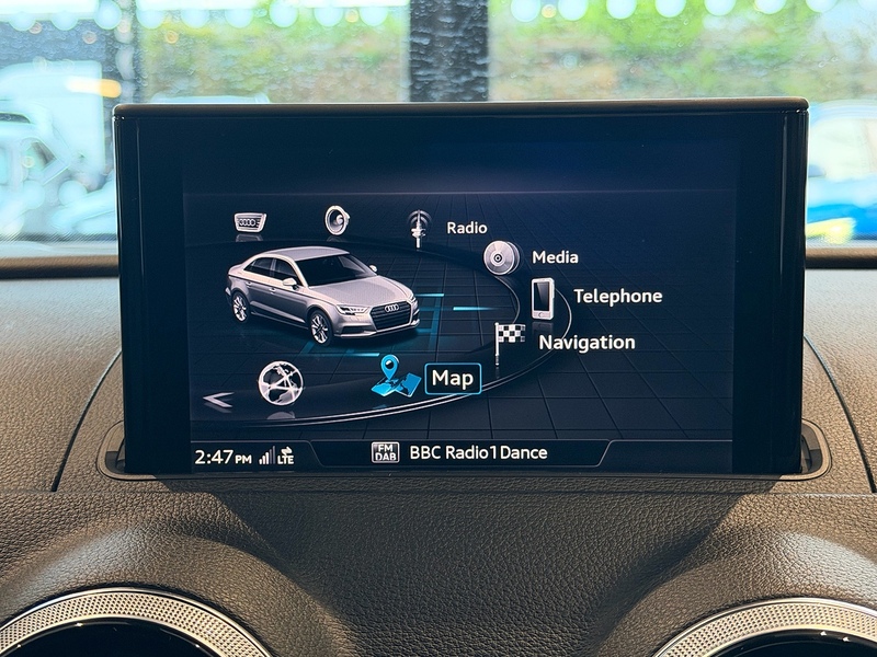 Audi RS3 2.5 TFSI Saloon 4dr Petrol S Tronic quattro Euro 6 (s/s) (400 ps) 2.5 4dr Saloon Automatic Petrol - U5996