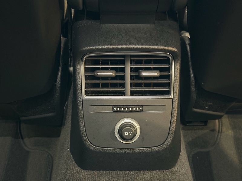 Audi RS3 2.5 TFSI Saloon 4dr Petrol S Tronic quattro Euro 6 (s/s) (400 ps) 2.5 4dr Saloon Automatic Petrol - U5996