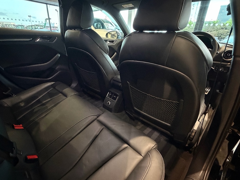 Audi RS3 2.5 TFSI Saloon 4dr Petrol S Tronic quattro Euro 6 (s/s) (400 ps) 2.5 4dr Saloon Automatic Petrol - U5996