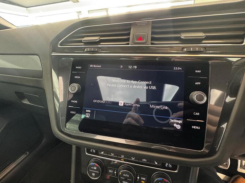 Volkswagen Tiguan 2.0 TDI R-Line SUV 5dr Diesel Manual 4Motion Euro 6 (s/s) (150 ps) - U5998