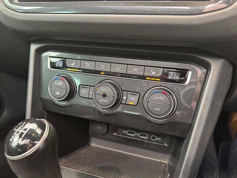 Volkswagen Tiguan 2.0 TDI R-Line SUV 5dr Diesel Manual 4Motion Euro 6 (s/s) (150 ps) - U5998