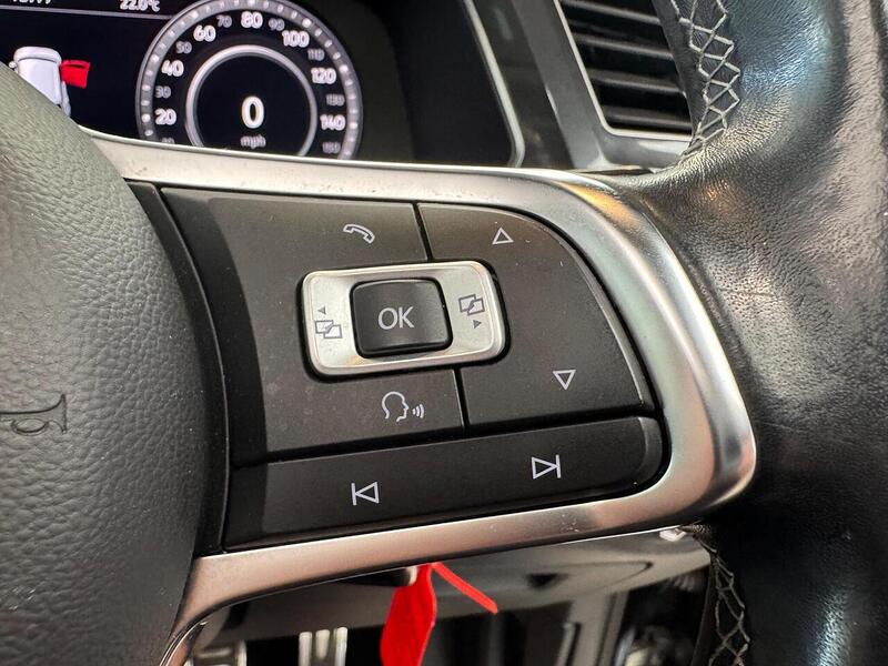 Volkswagen Tiguan 2.0 TDI R-Line SUV 5dr Diesel Manual 4Motion Euro 6 (s/s) (150 ps) - U5998