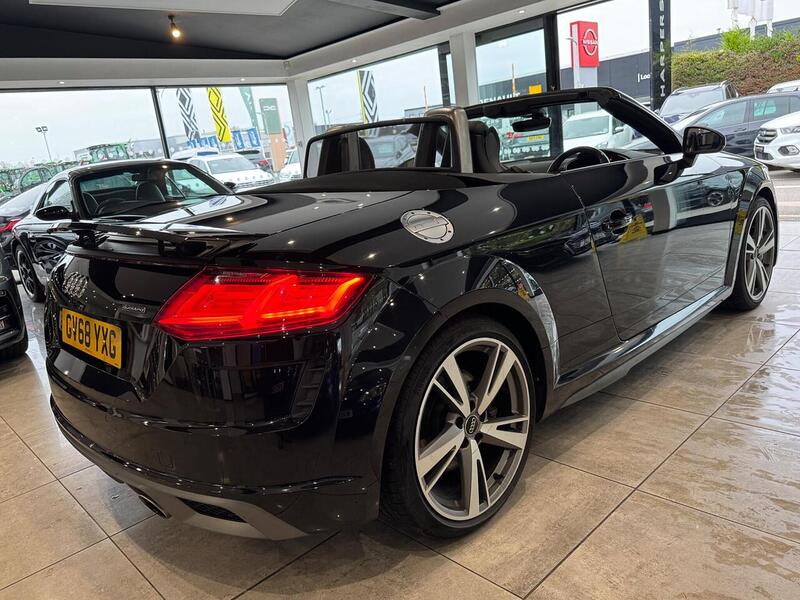 Audi TT 2.0 TFSI 45 S line Roadster 2dr Petrol S Tronic quattro Euro 6 (s/s) (245 ps) - U5999