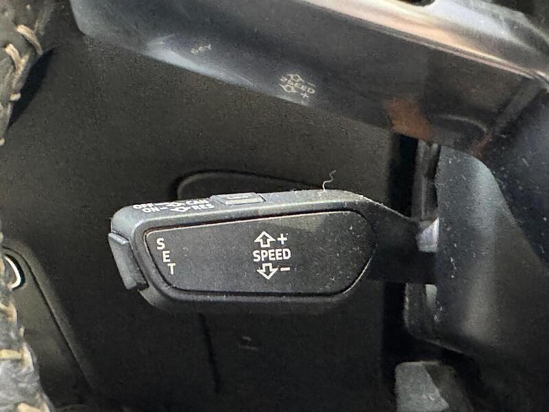 Audi TT 2.0 TFSI 45 S line Roadster 2dr Petrol S Tronic quattro Euro 6 (s/s) (245 ps) - U5999