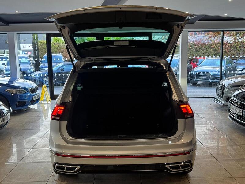Volkswagen Tiguan 2.0 TDI R-Line SUV 5dr Diesel DSG Euro 6 (s/s) (150 ps) - U6043