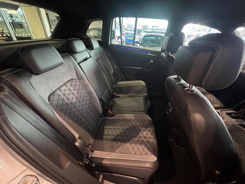Volkswagen Tiguan 2.0 TDI R-Line SUV 5dr Diesel DSG Euro 6 (s/s) (150 ps) - U6043