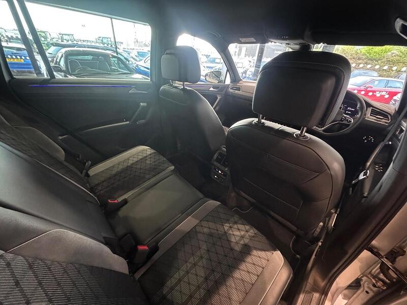 Volkswagen Tiguan 2.0 TDI R-Line SUV 5dr Diesel DSG Euro 6 (s/s) (150 ps) - U6043
