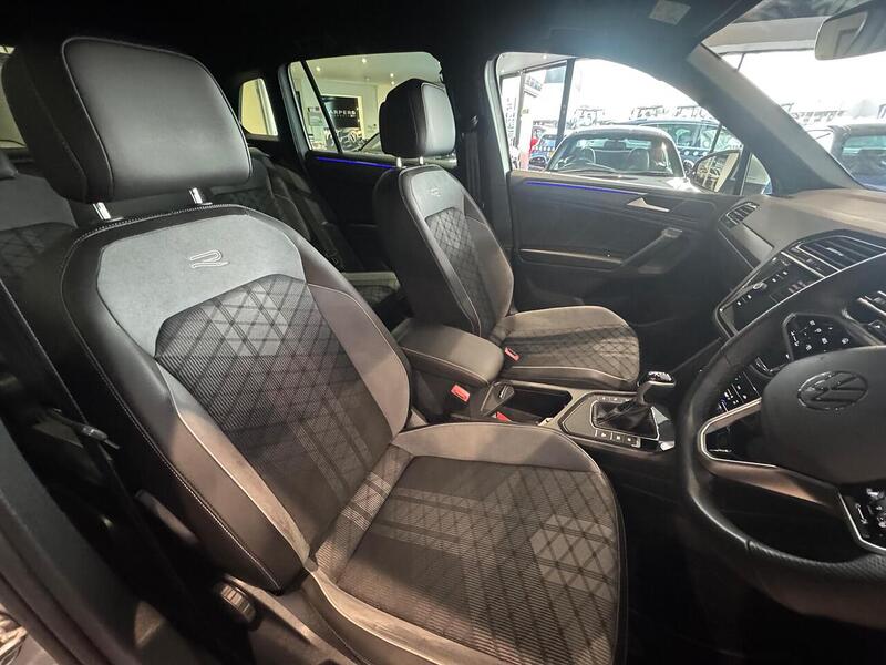 Volkswagen Tiguan 2.0 TDI R-Line SUV 5dr Diesel DSG Euro 6 (s/s) (150 ps) - U6043