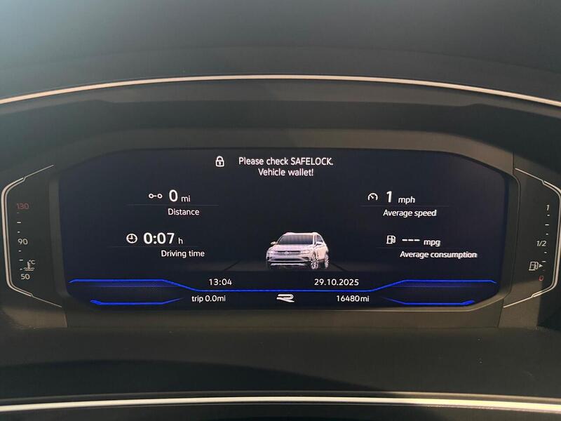 Volkswagen Tiguan 2.0 TDI R-Line SUV 5dr Diesel DSG Euro 6 (s/s) (150 ps) - U6043