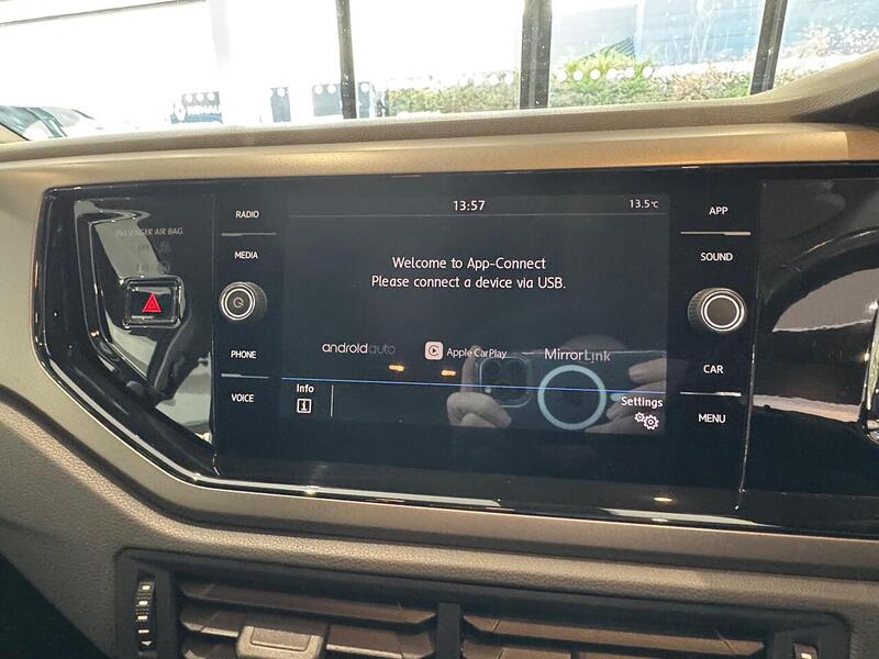 Volkswagen Polo 1.0 TSI SE Hatchback 5dr Petrol Manual Euro 6 (s/s) (95 ps) - U6055