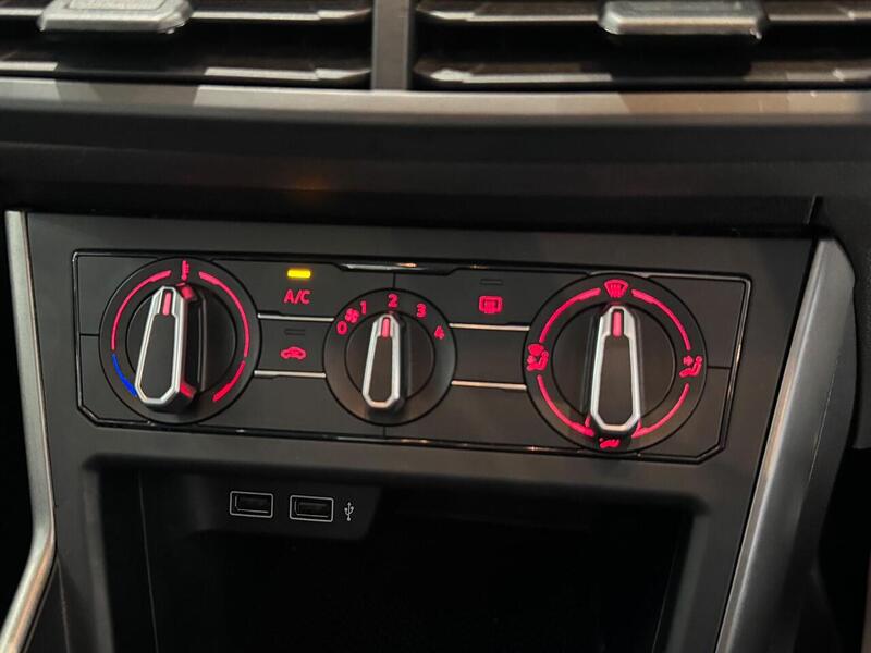 Volkswagen Polo 1.0 TSI SE Hatchback 5dr Petrol Manual Euro 6 (s/s) (95 ps) - U6055