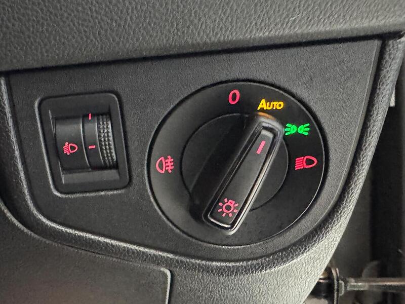 Volkswagen Polo 1.0 TSI SE Hatchback 5dr Petrol Manual Euro 6 (s/s) (95 ps) - U6055