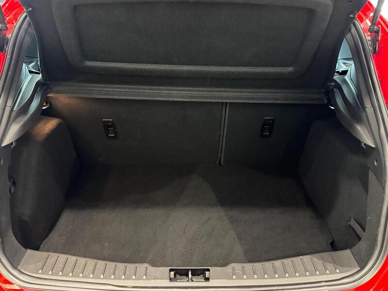 Ford Focus 1.5 TDCi ST-Line Hatchback 5dr Diesel Manual Euro 6 (s/s) (120 ps) - U6060