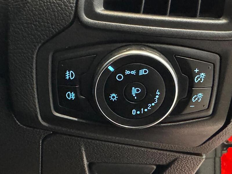 Ford Focus 1.5 TDCi ST-Line Hatchback 5dr Diesel Manual Euro 6 (s/s) (120 ps) - U6060