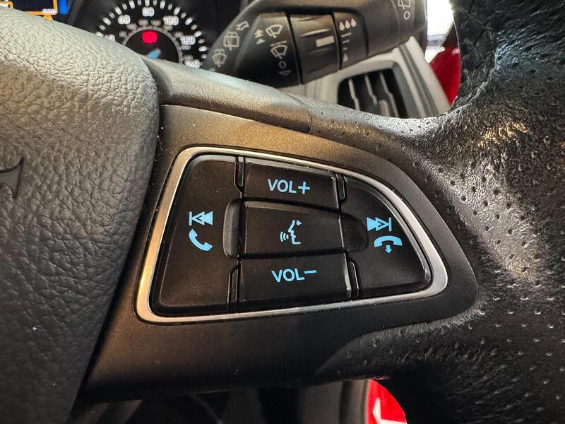 Ford Focus 1.5 TDCi ST-Line Hatchback 5dr Diesel Manual Euro 6 (s/s) (120 ps) - U6060