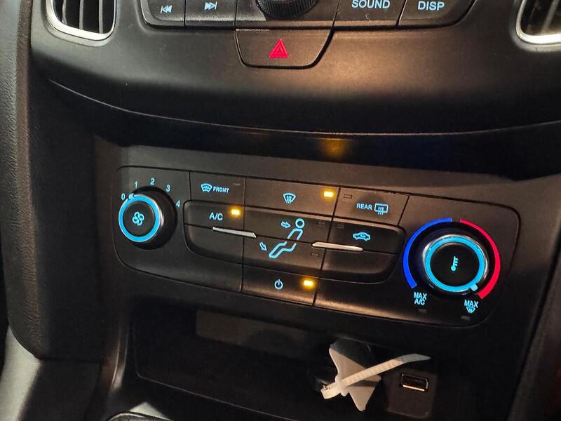 Ford Focus 1.5 TDCi ST-Line Hatchback 5dr Diesel Manual Euro 6 (s/s) (120 ps) - U6060