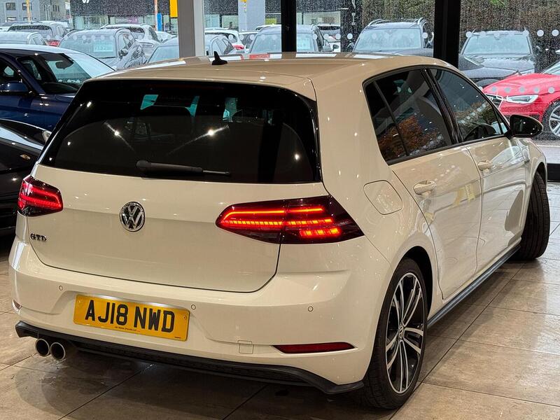 Volkswagen Golf 2.0 TDI GTD Hatchback 5dr Diesel DSG Euro 6 (s/s) (184 ps) 2.0 5dr Hatchback Automatic Diesel - U6064