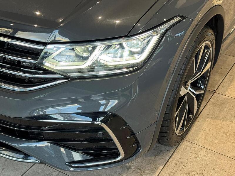 Volkswagen Tiguan 2.0 TDI R-Line SUV 5dr Diesel DSG 4Motion Euro 6 (s/s) (200 ps) - U6065