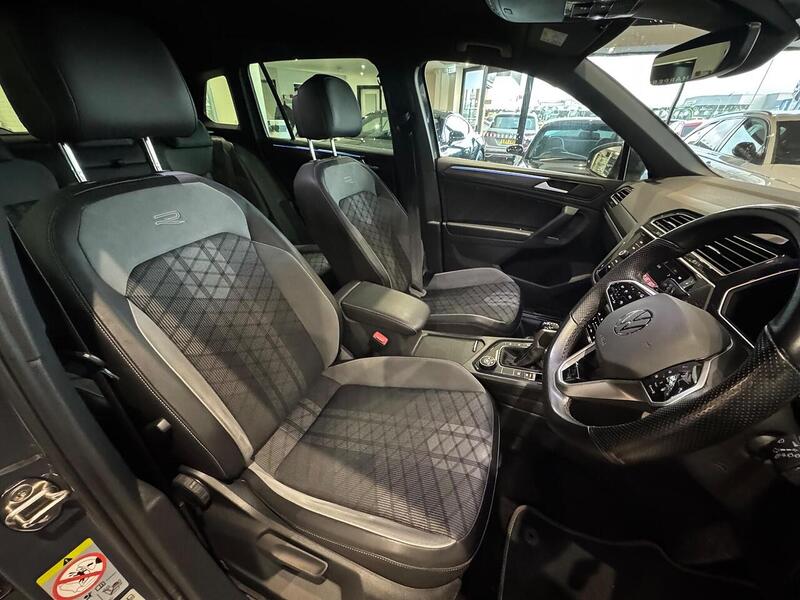Volkswagen Tiguan 2.0 TDI R-Line SUV 5dr Diesel DSG 4Motion Euro 6 (s/s) (200 ps) - U6065