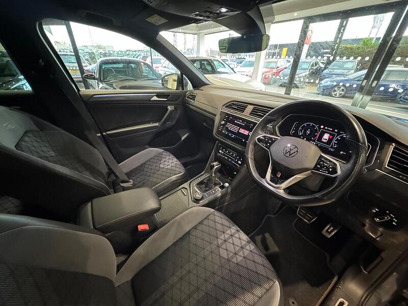 Volkswagen Tiguan 2.0 TDI R-Line SUV 5dr Diesel DSG 4Motion Euro 6 (s/s) (200 ps) - U6065